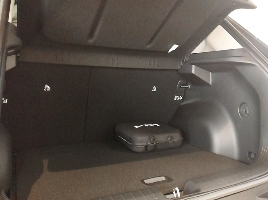 KIA EV4 81,4 kWh FWD Earth