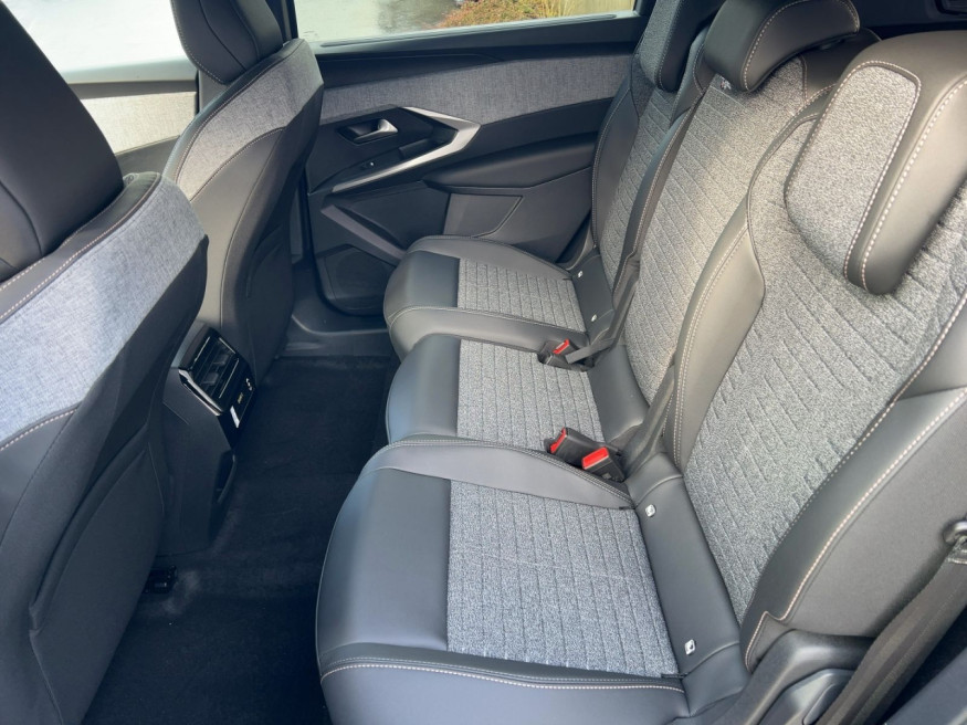 PEUGEOT 5008 Allure Business