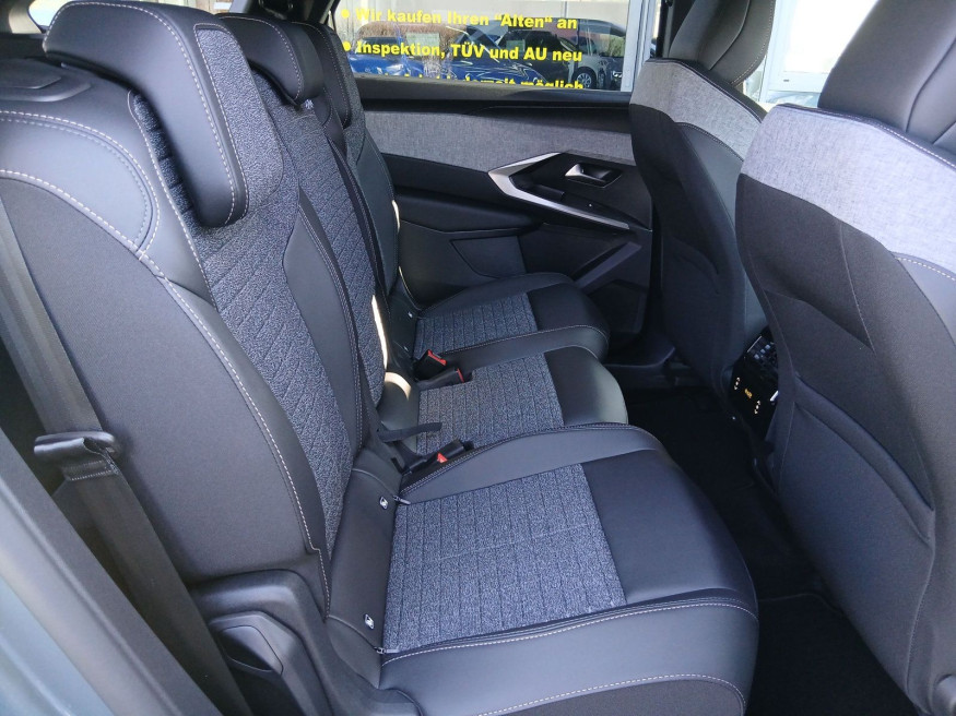 PEUGEOT 5008 Allure Business