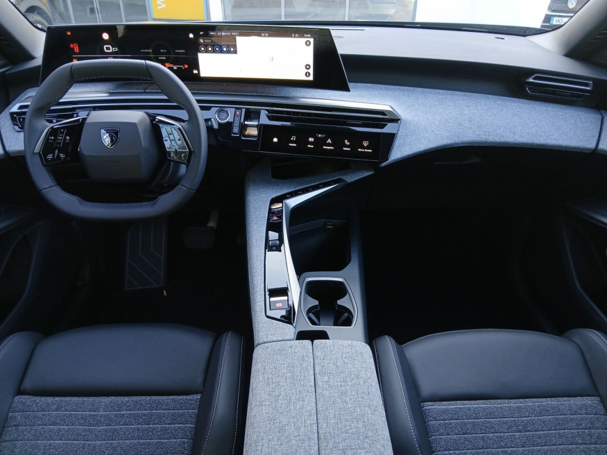 PEUGEOT 5008 Allure Business