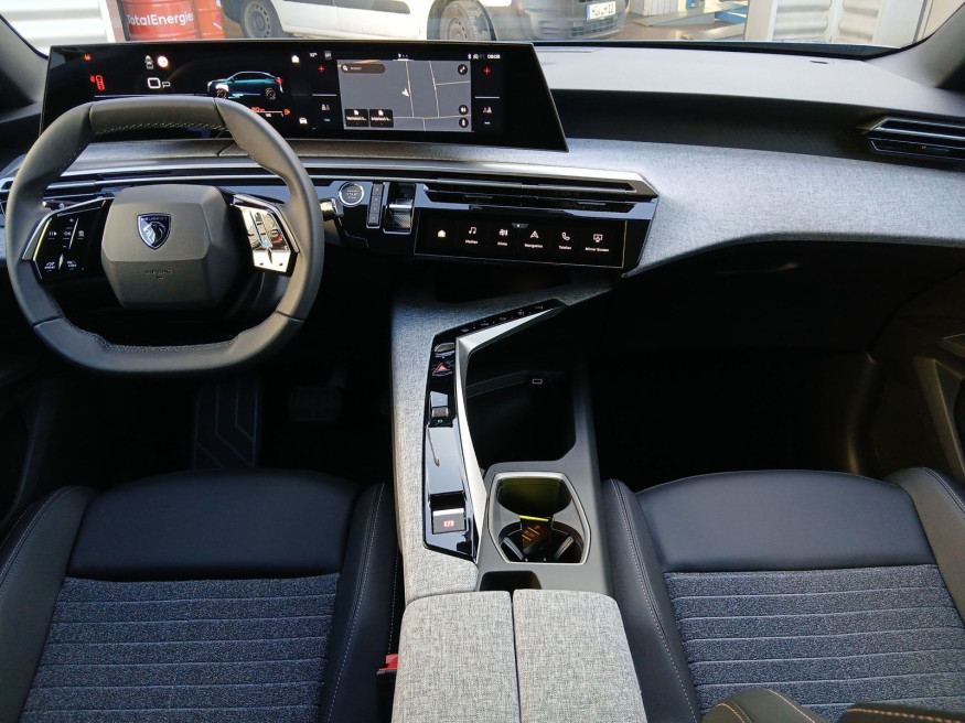 PEUGEOT 3008 Allure Business