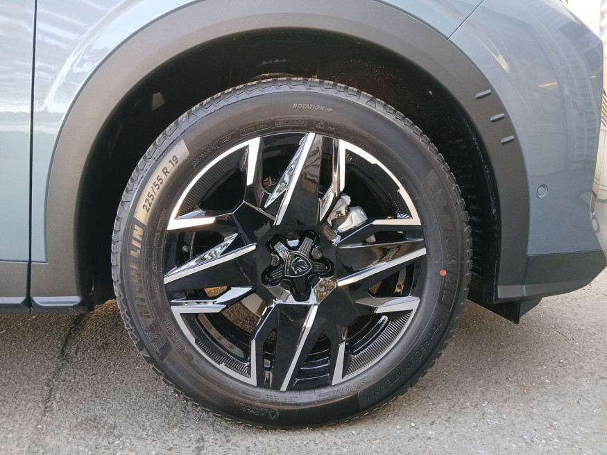 PEUGEOT 3008 Allure Business