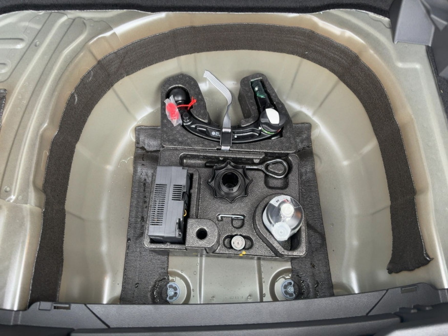 VW T-Cross Life, DSG, AHK, Kamera, SHZ